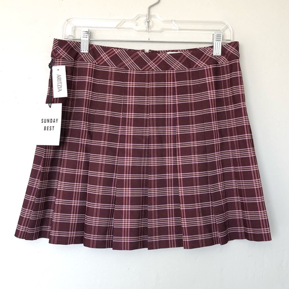 Sunday Best Dresses & Skirts - Aritzia Sunday Best Olive Plaid Pleated Mini Skirt in Burgundy Munro Size 10